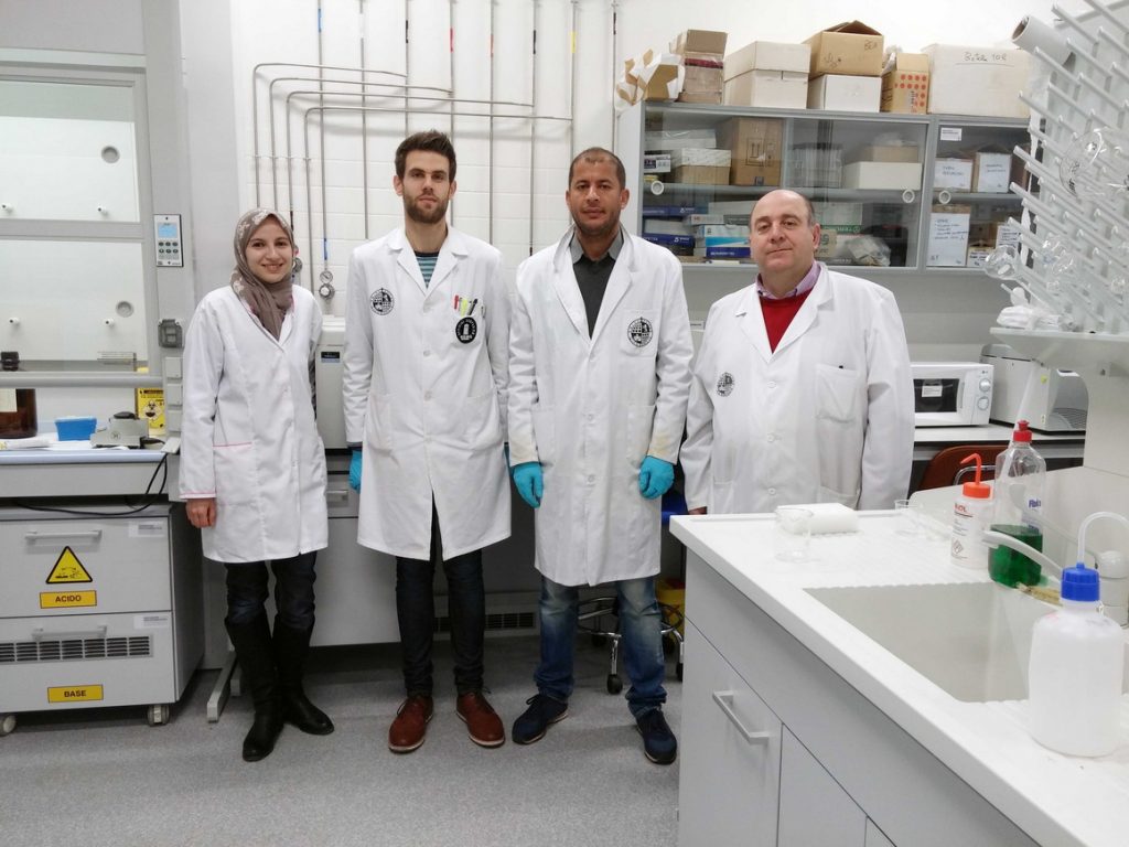 Investigadores del grupo quimica analitica UJA